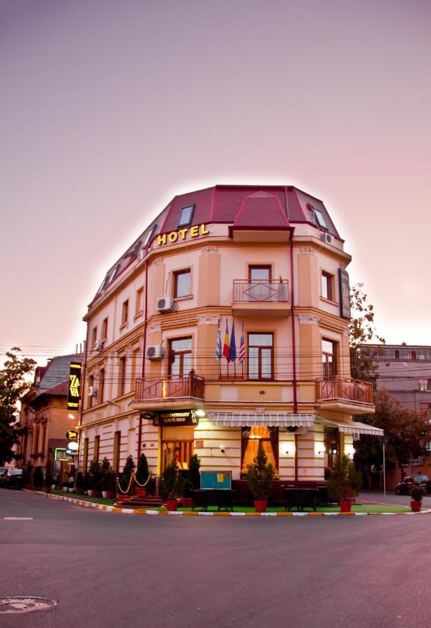 Hotel Papu ブカレスト エクステリア 写真