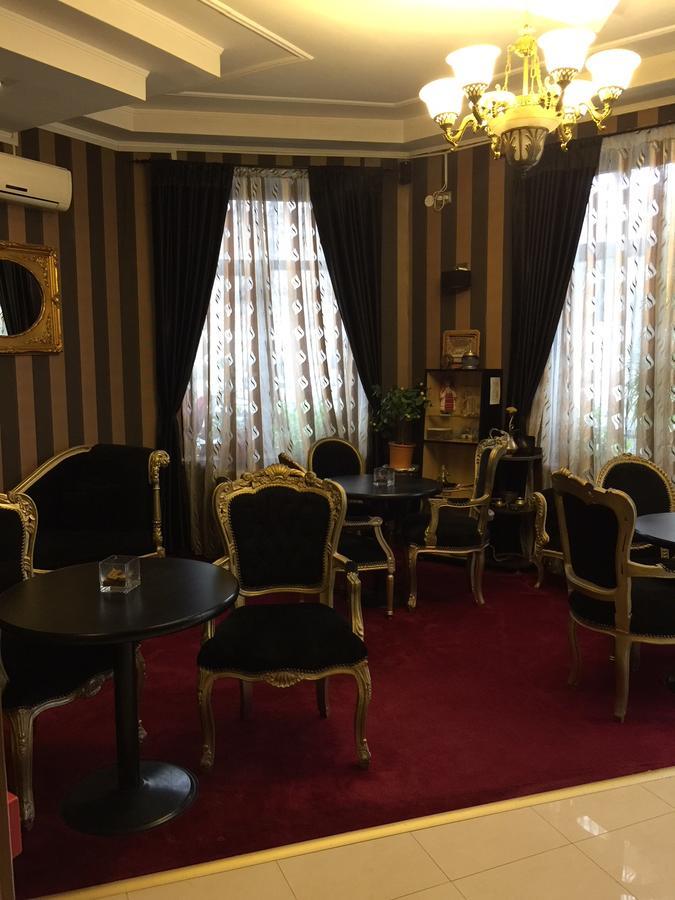 Hotel Papu ブカレスト エクステリア 写真